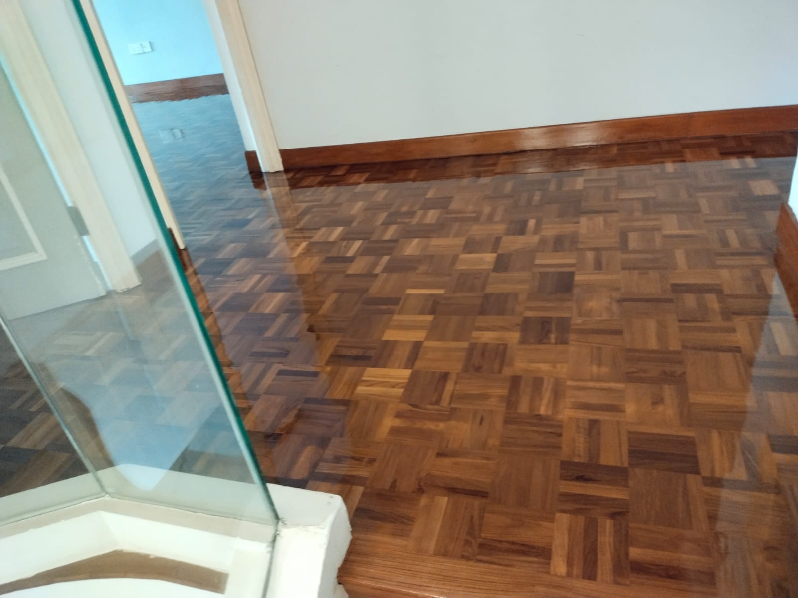 floor repolish in Singapore