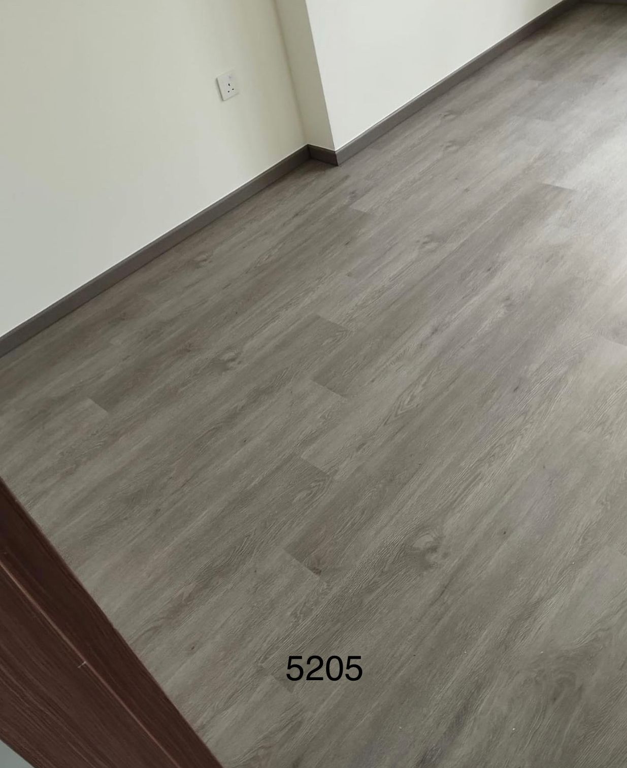 Vinyl floor Services In Singapore